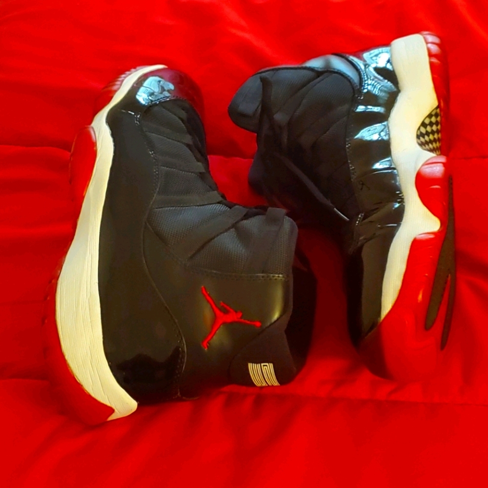 Jordan 11 bred 2012